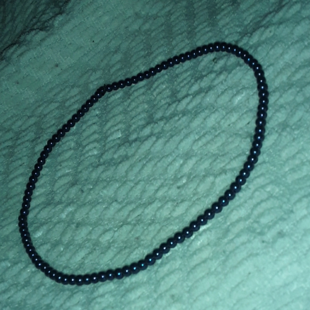 Synthetic pearl choker
